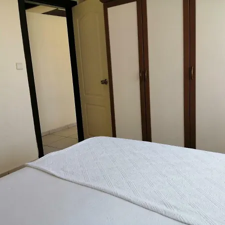 شقة فندقية Oya Family كوشاداسيه