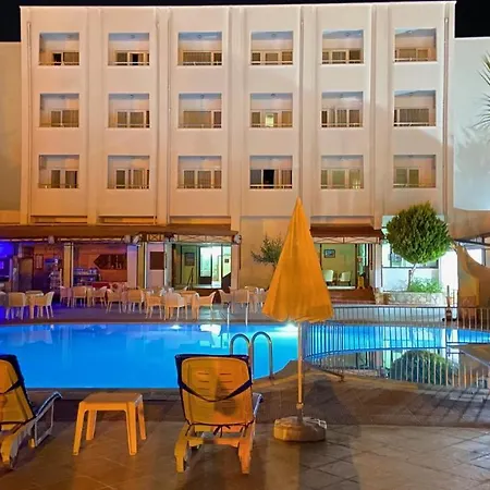 Oya Family Aparthotel