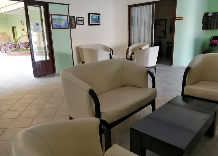 Aparthotel Oya Family 4*